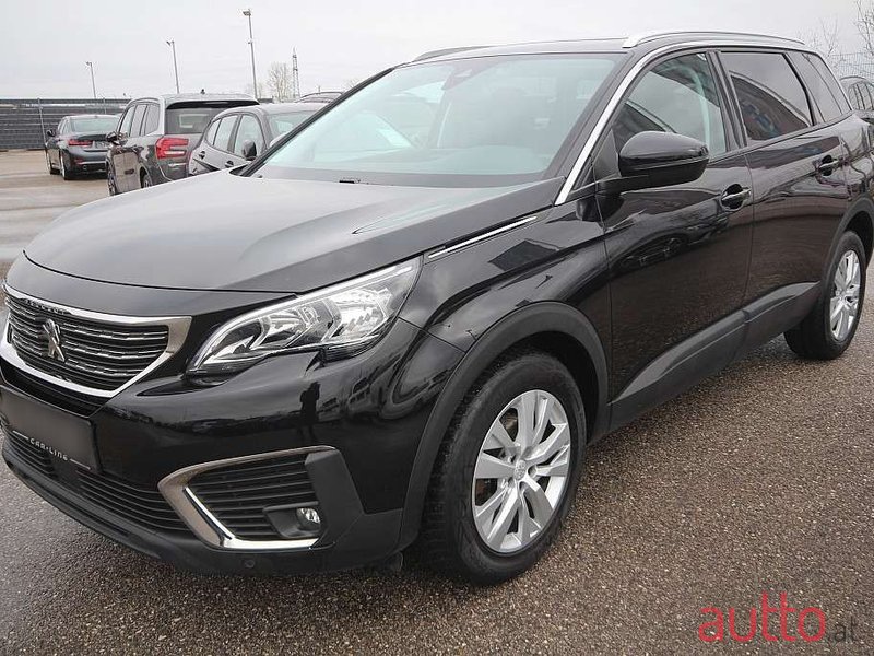 2019' Peugeot 5008 photo #3