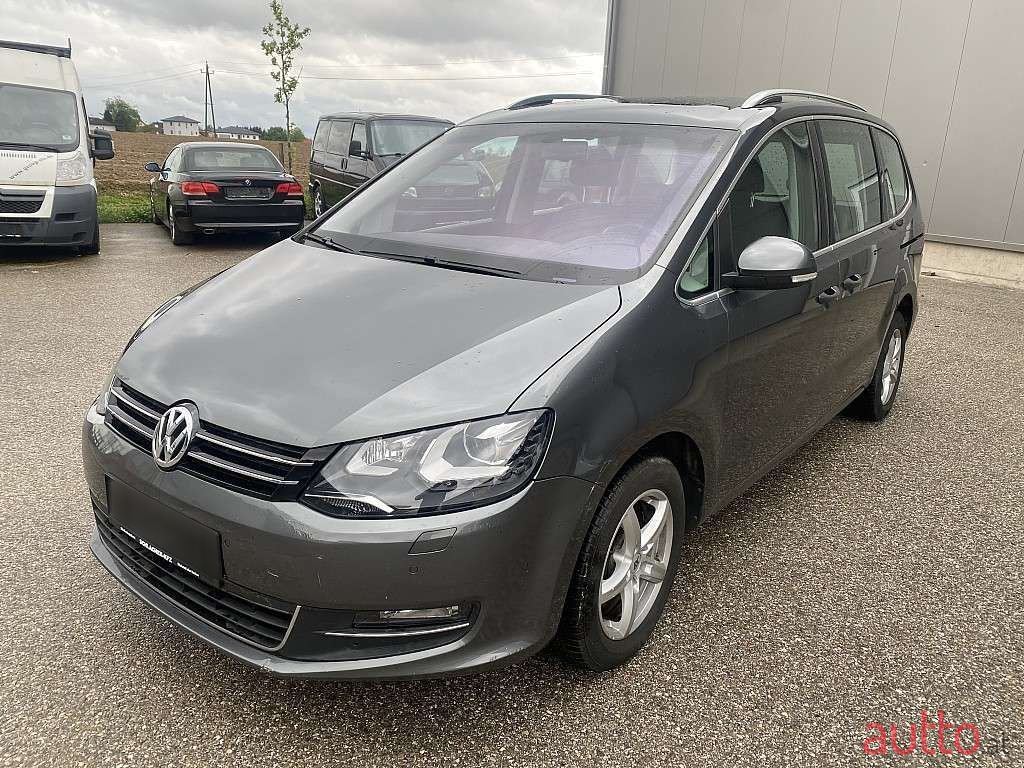 2012' Volkswagen Sharan photo #3