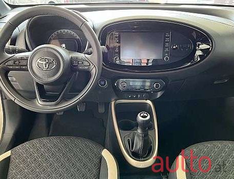 2023' Toyota Aygo photo #5