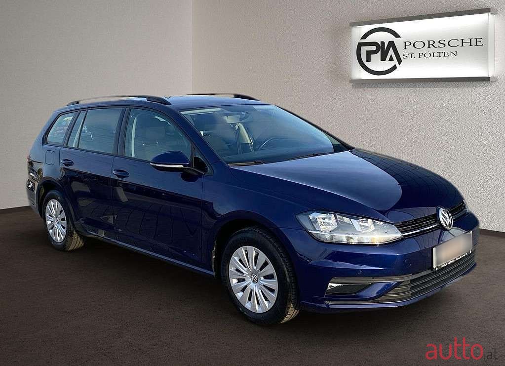 2020' Volkswagen Golf photo #5