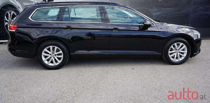 2017' Volkswagen Passat photo #1