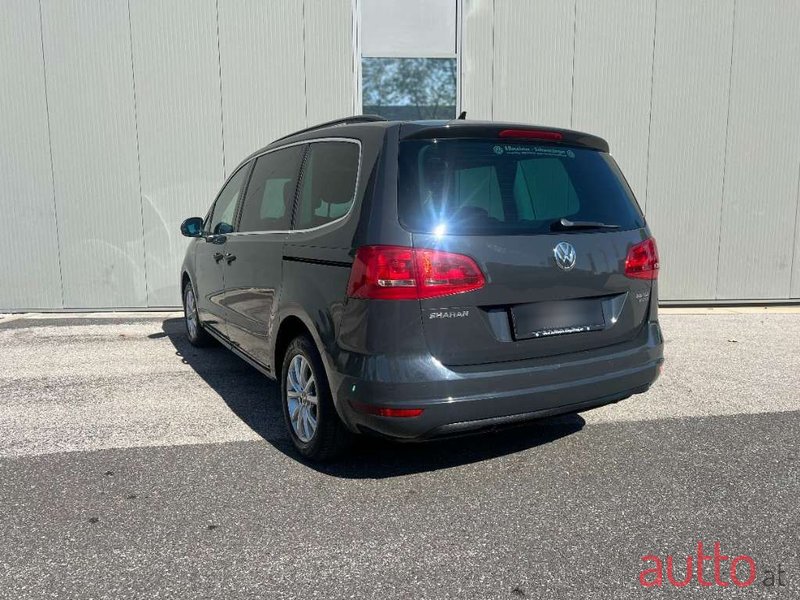 2015' Volkswagen Sharan photo #6