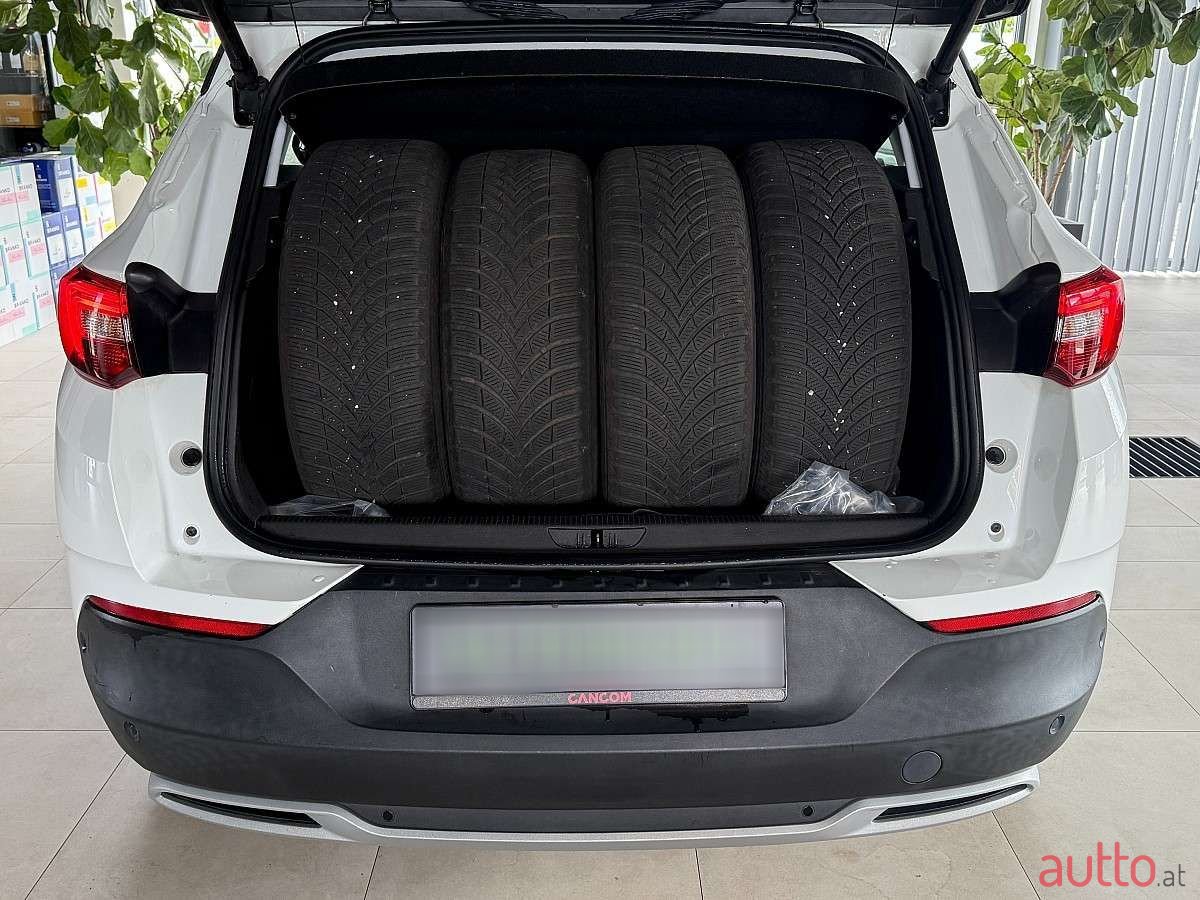 2018' Opel Grandland X photo #5