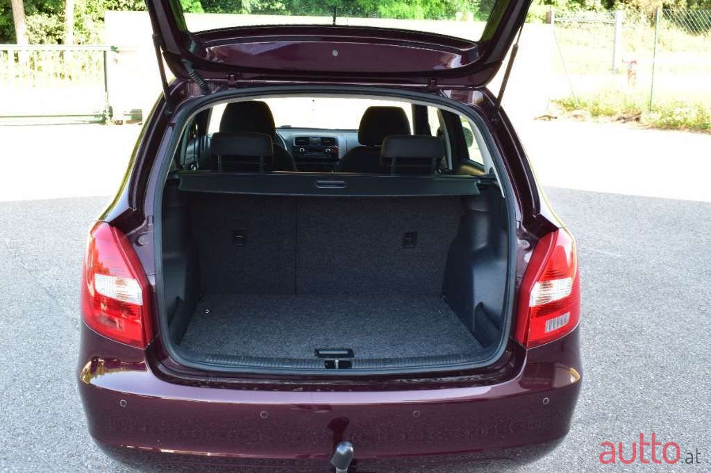 2013' Skoda Fabia photo #6