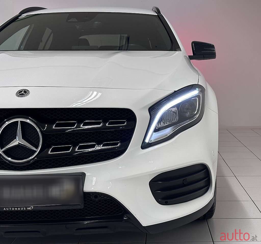 2018' Mercedes-Benz Gla-Klasse photo #4