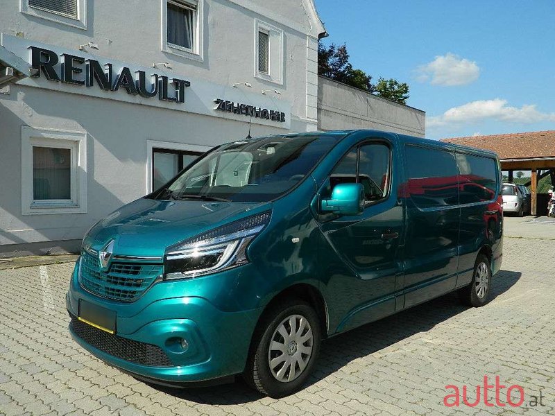 2020' Renault Trafic photo #1