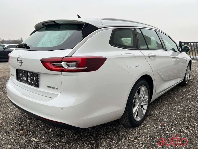 2019' Opel Insignia photo #2