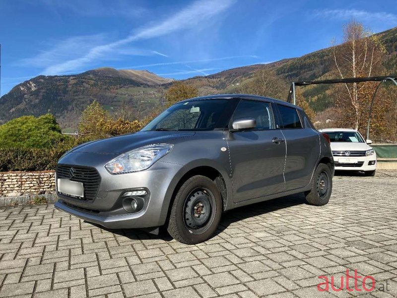 2020' Suzuki Swift photo #1