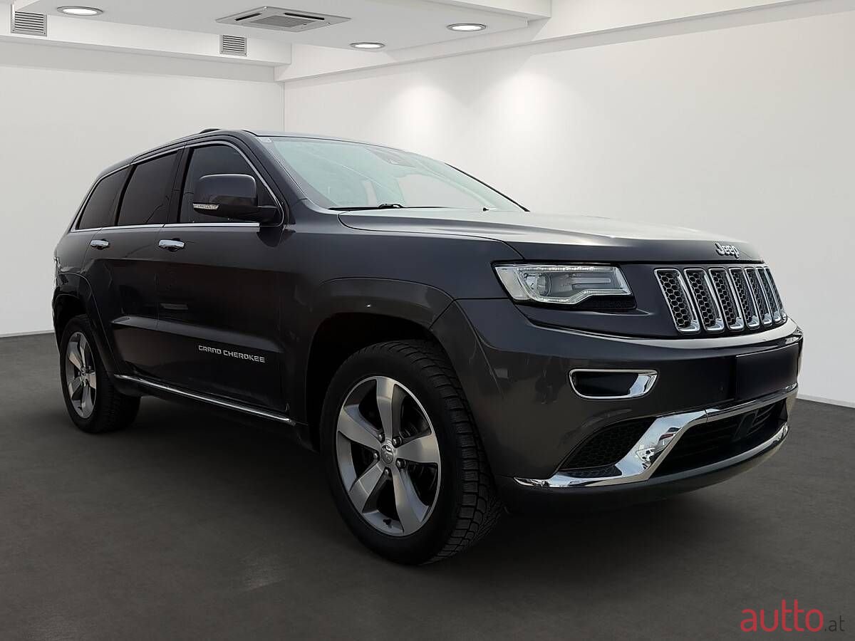 2016' Jeep Grand Cherokee photo #2
