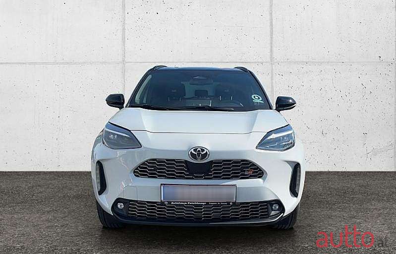 2024' Toyota Yaris Cross photo #3