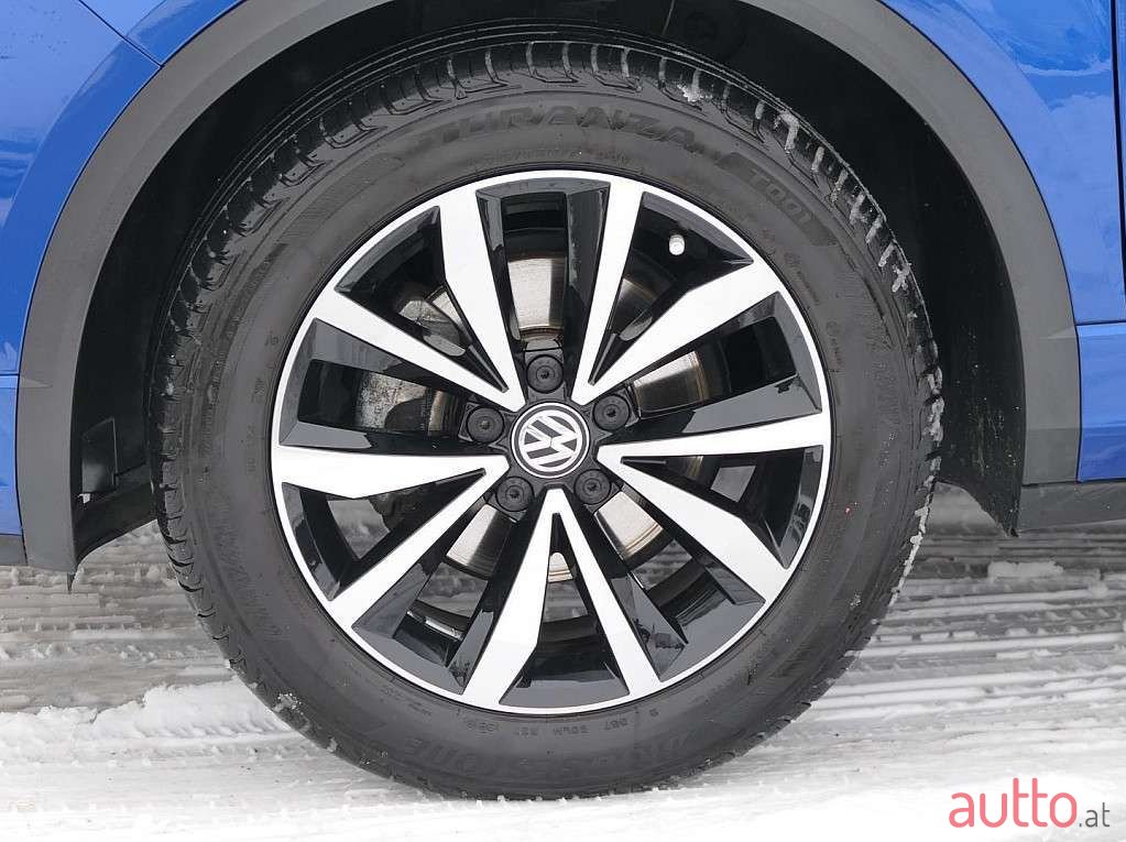 2019' Volkswagen T-Roc photo #3