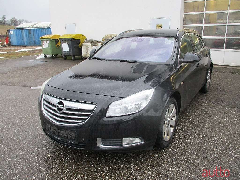 2012' Opel Insignia photo #1