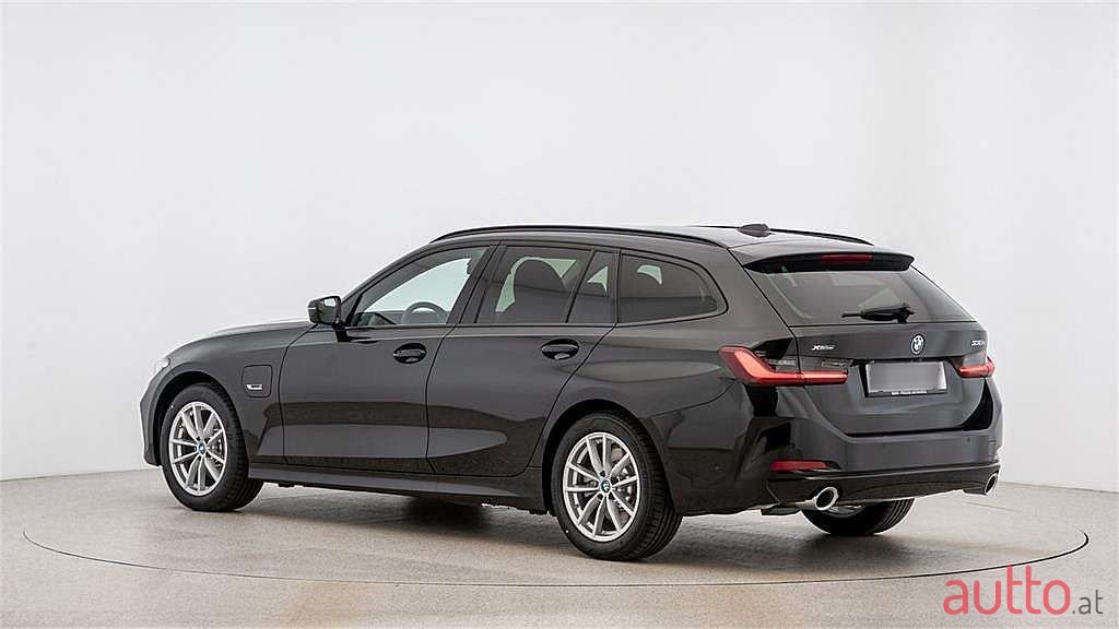 2022' BMW 3Er-Reihe photo #3