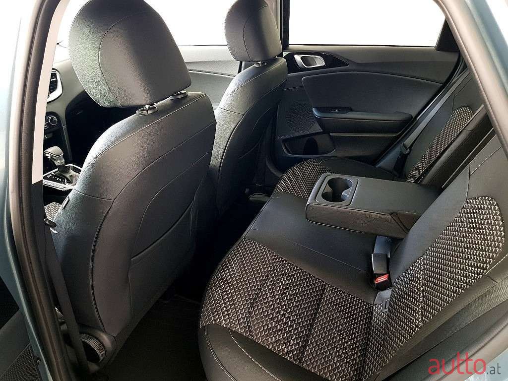 2023' Kia Ceed photo #1