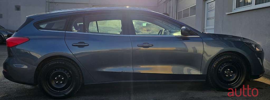 2019' Ford Focus photo #5