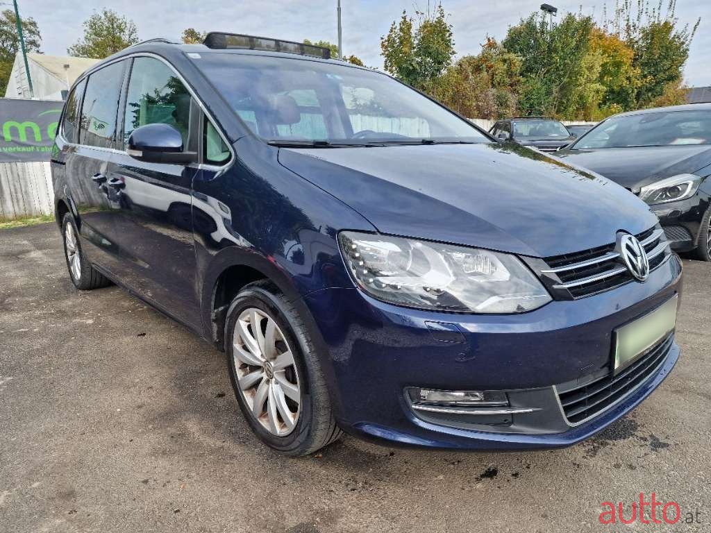 2012' Volkswagen Sharan photo #5