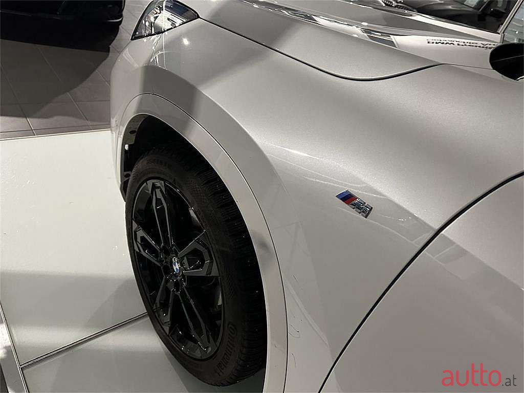 2023' BMW iX1 photo #5