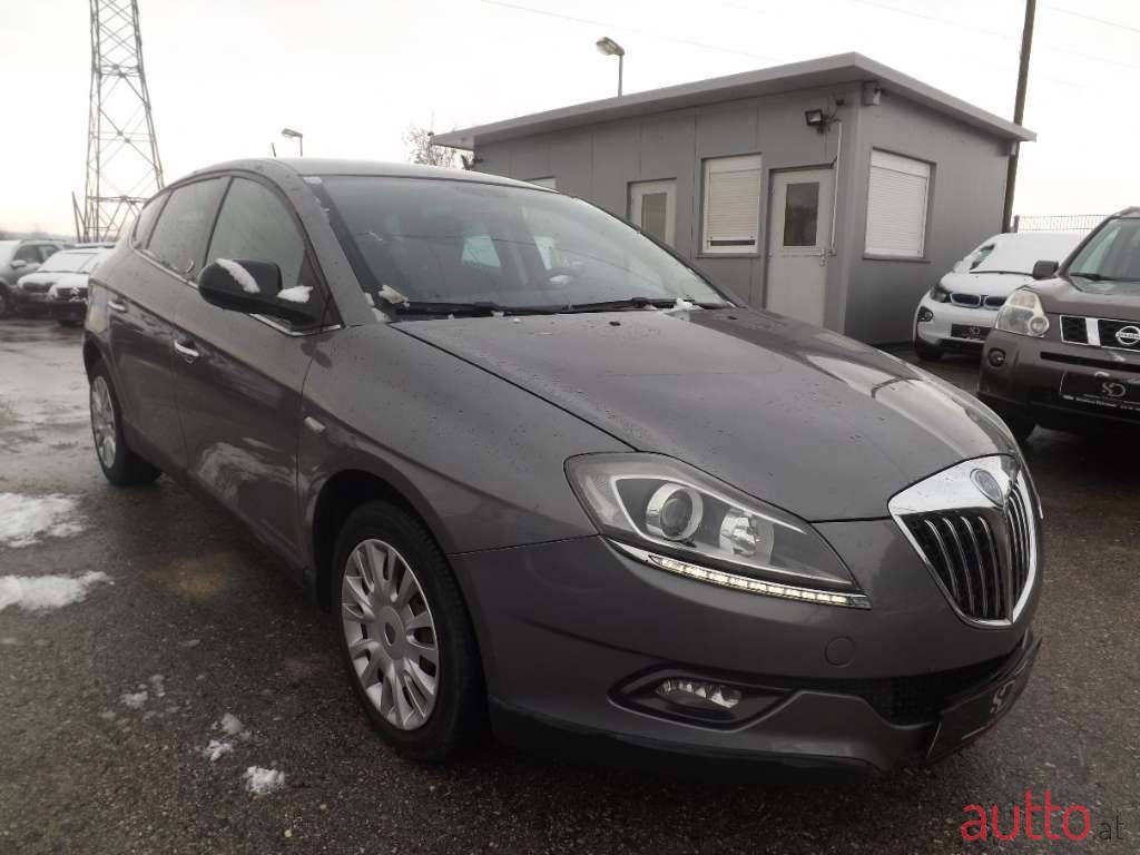 2010' Lancia Delta photo #1