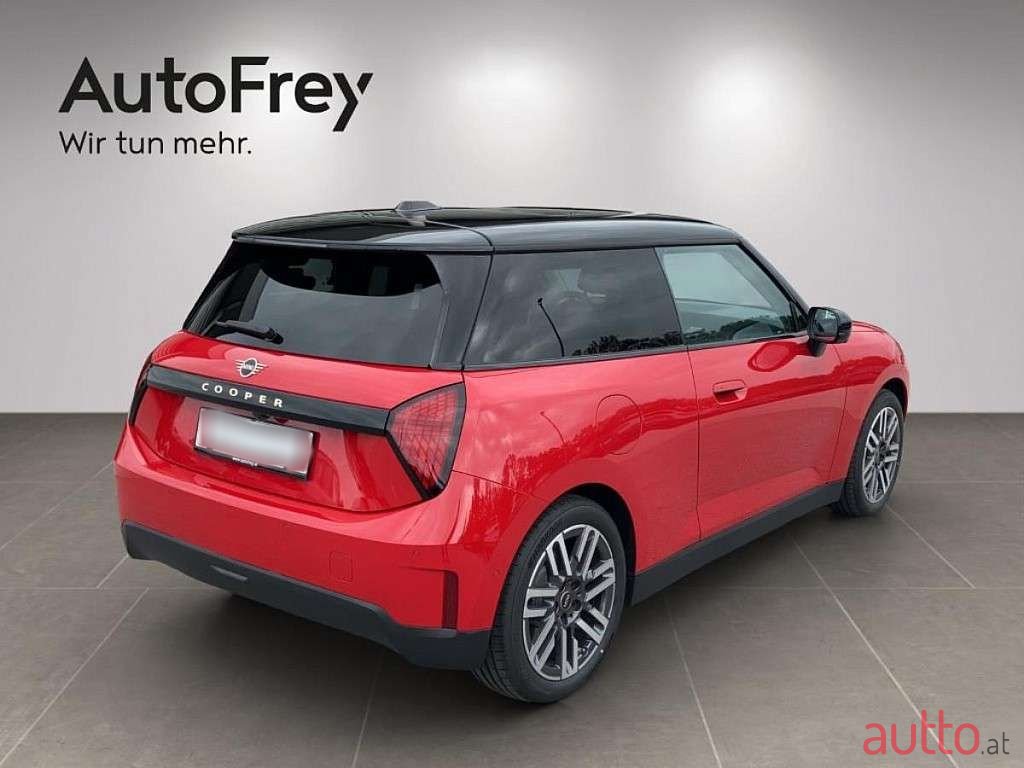 2024' MINI Cooper photo #2