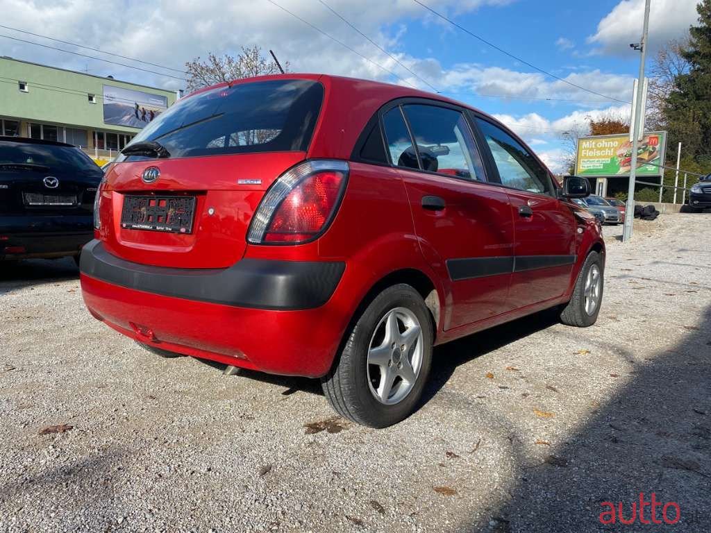 2009' Kia Rio photo #3