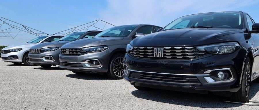 Modelle von Stellantis, Brandgefahr: Autoriese startet neuen Mega-Rückruf