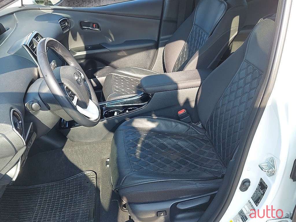 2016' Toyota Prius photo #6