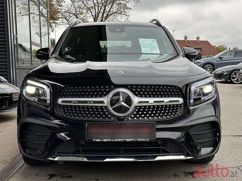 2023' Mercedes-Benz GLB photo #4