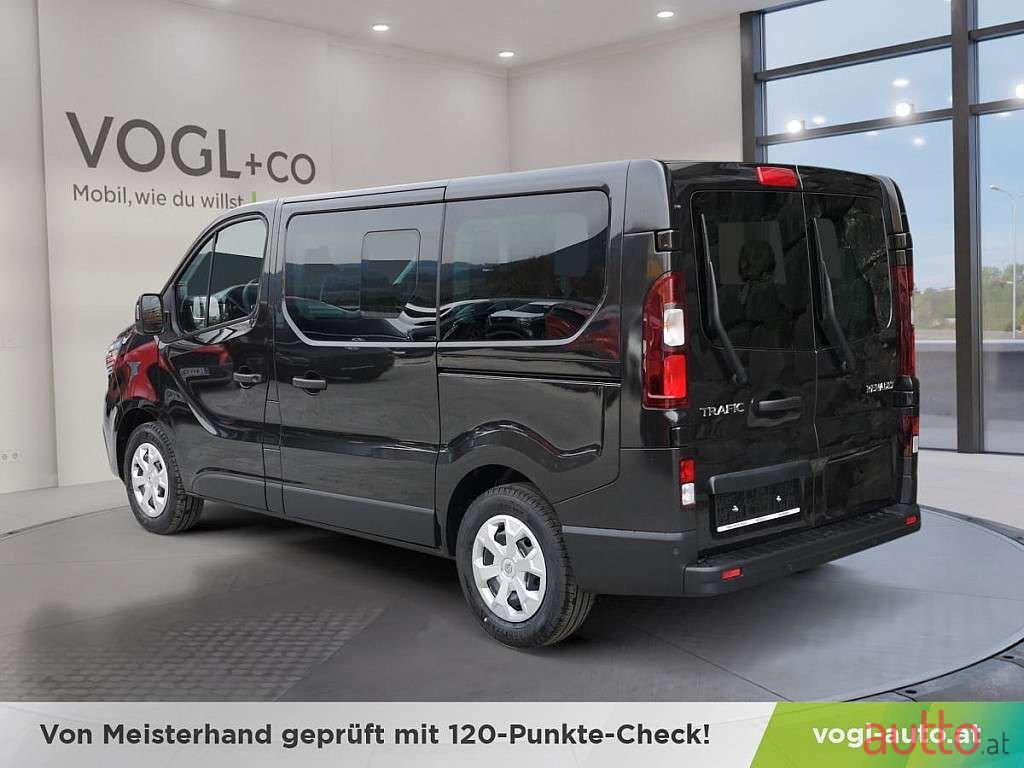 2023' Renault Trafic photo #3