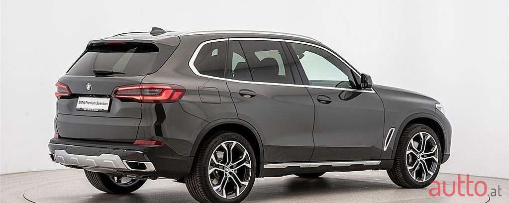 2021' BMW X5 photo #3