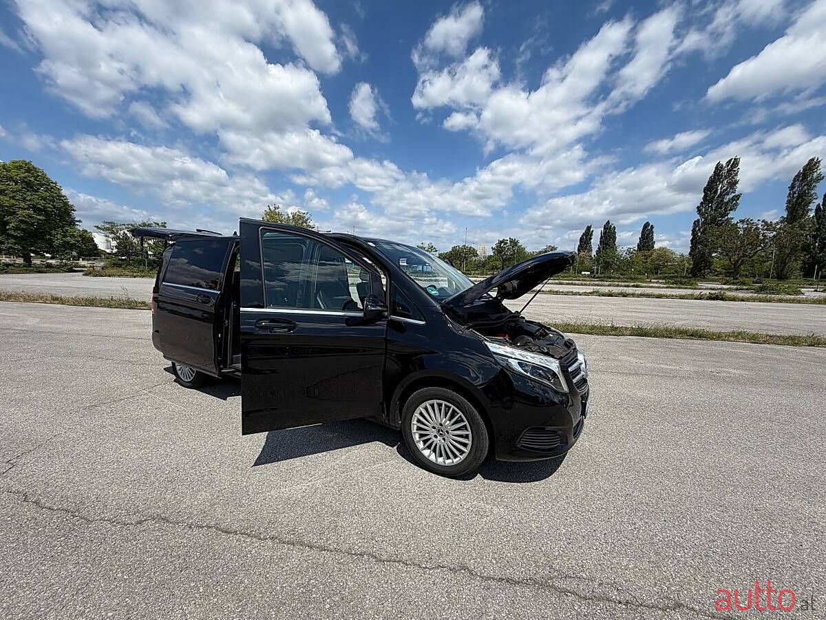 2019' Mercedes-Benz V-Klasse photo #2