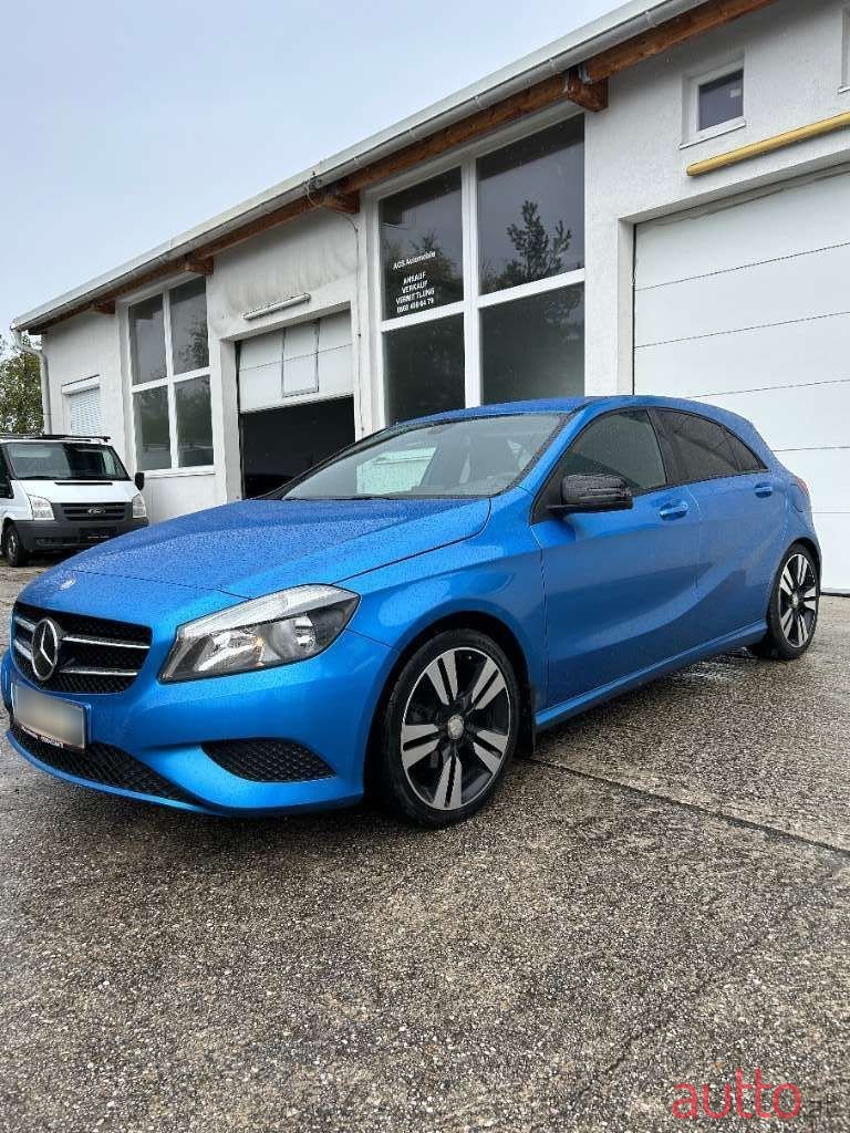2013' Mercedes-Benz A-Klasse photo #2