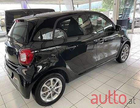 2019' Smart Forfour photo #3