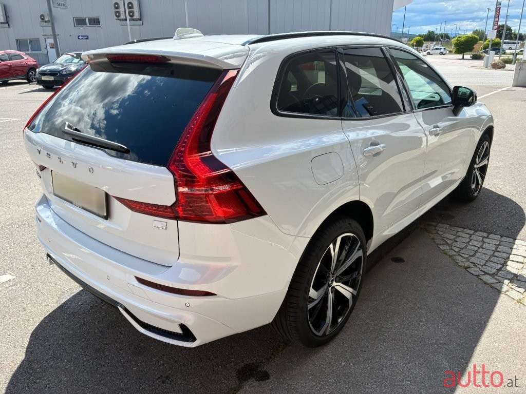 2023' Volvo XC60 photo #5