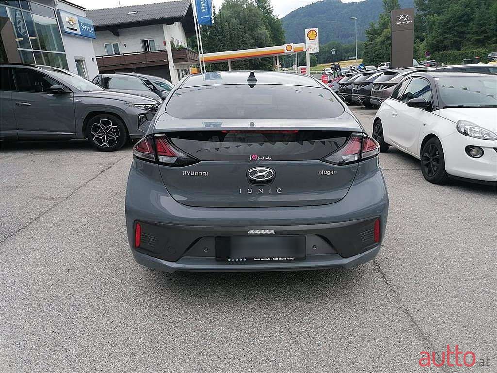 2019' Hyundai Ioniq photo #3