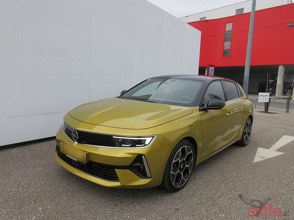 2023' Opel Astra photo #1