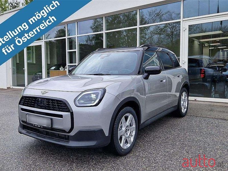 2024' MINI Countryman photo #1