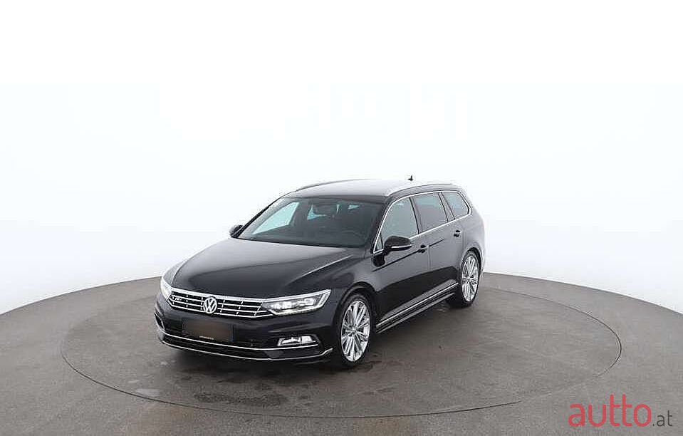 2018' Volkswagen Passat photo #1