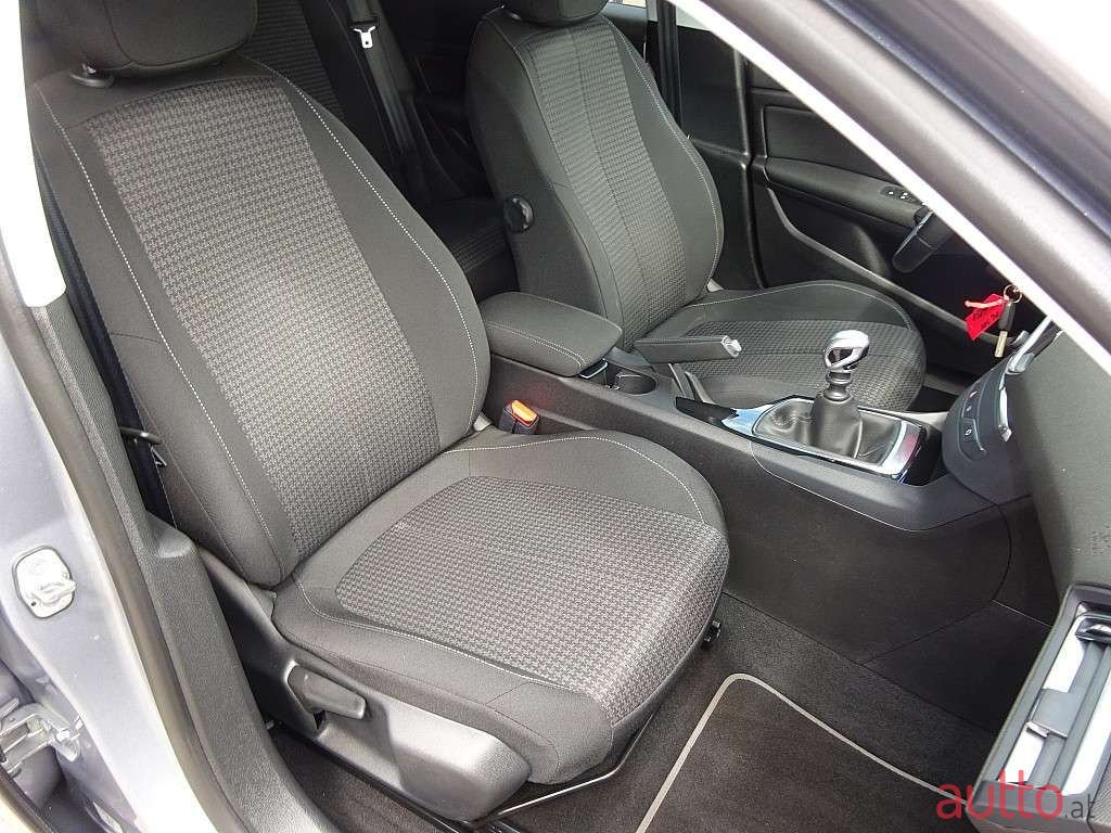 2018' Peugeot 308 photo #4