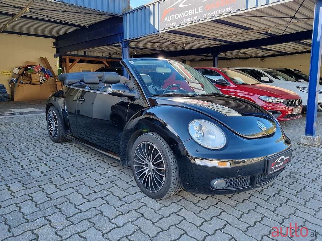 2008' Volkswagen Beetle photo #2