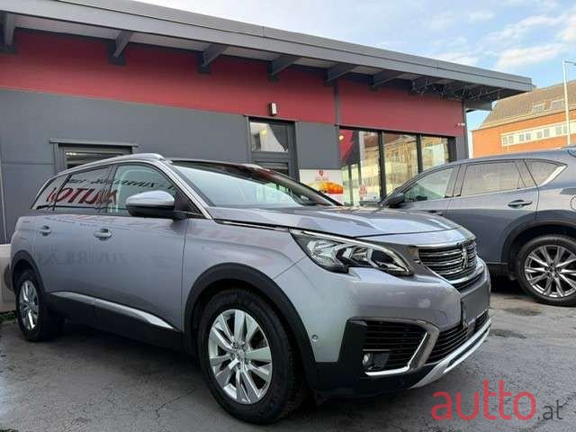 2018' Peugeot 5008 photo #3