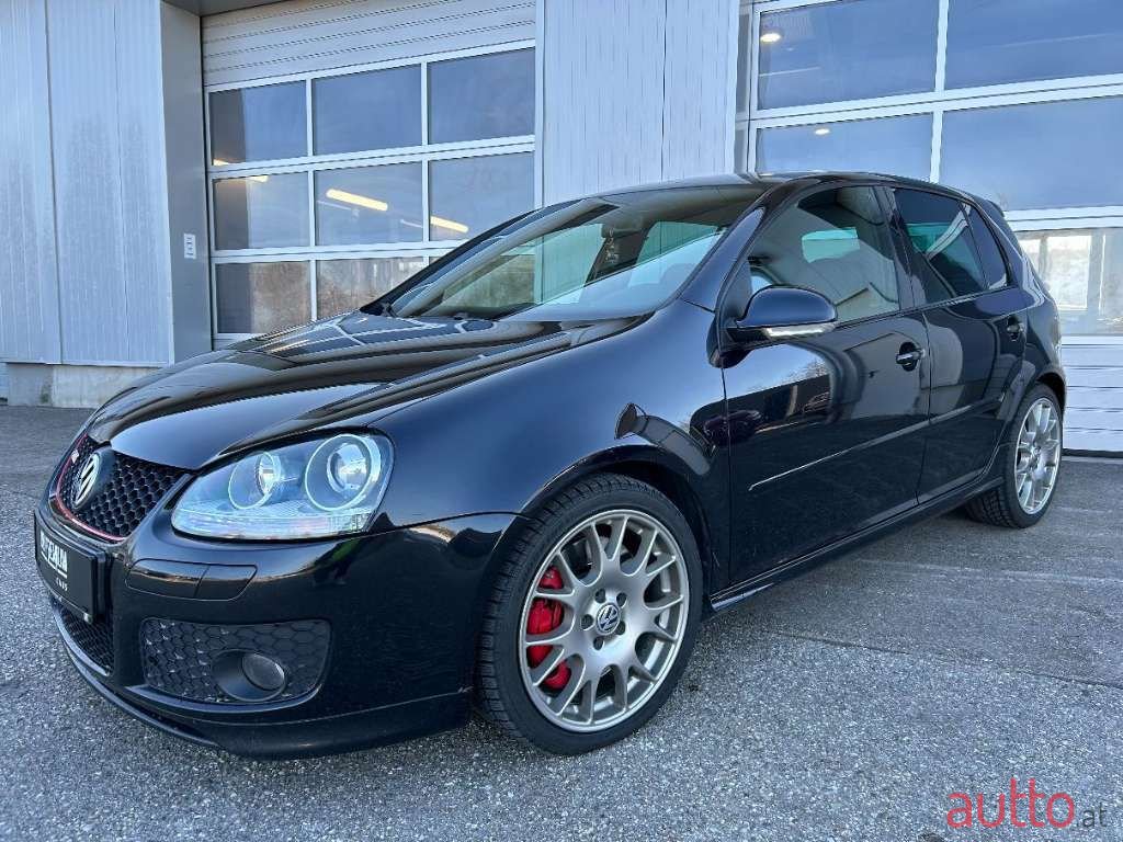 2007' Volkswagen Golf photo #2