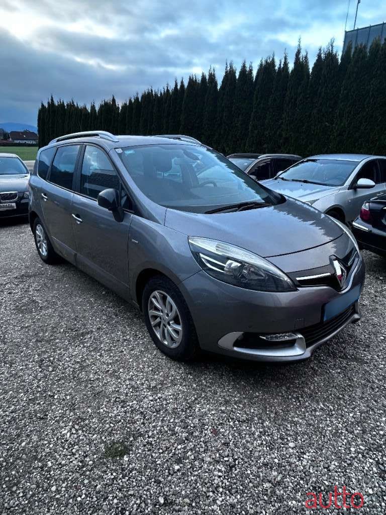 2016' Renault Scenic photo #3