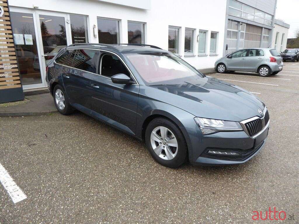 2021' Skoda Superb photo #6