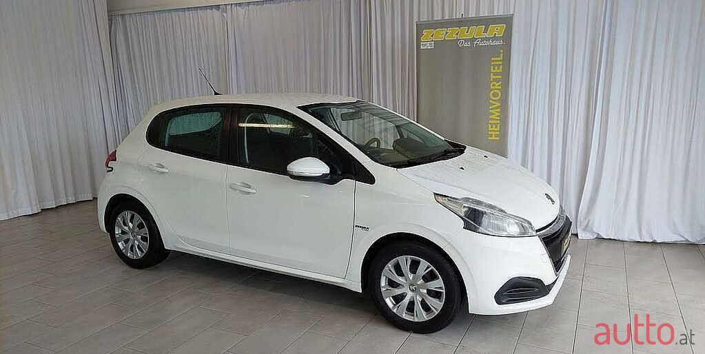 2019' Peugeot 208 photo #1