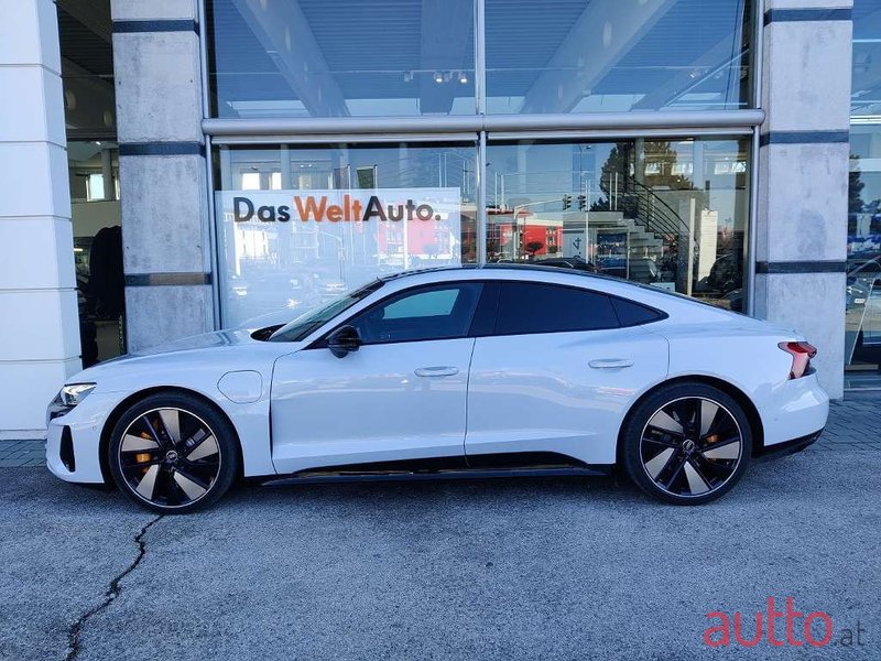 2022' Audi e-tron Gt photo #2