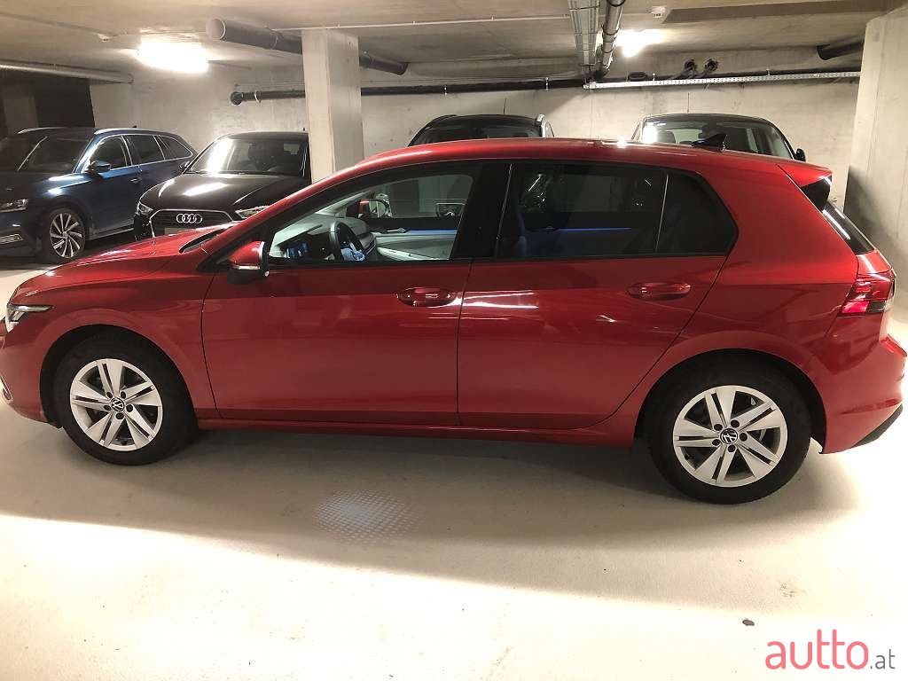 2022' Volkswagen Golf photo #2