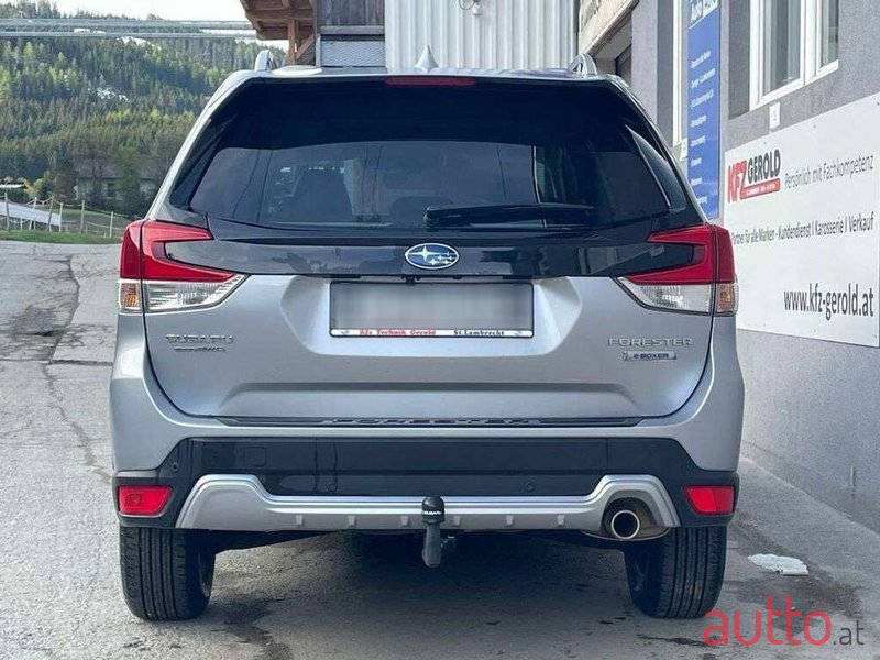 2023' Subaru Forester photo #5