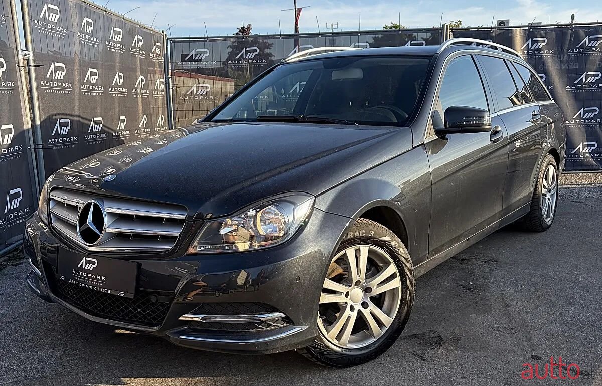2012' Mercedes-Benz C-Klasse photo #1