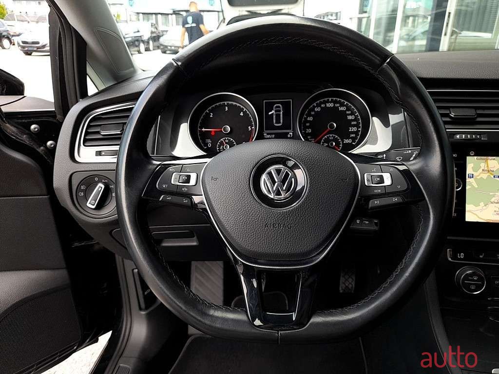 2020' Volkswagen Golf photo #6
