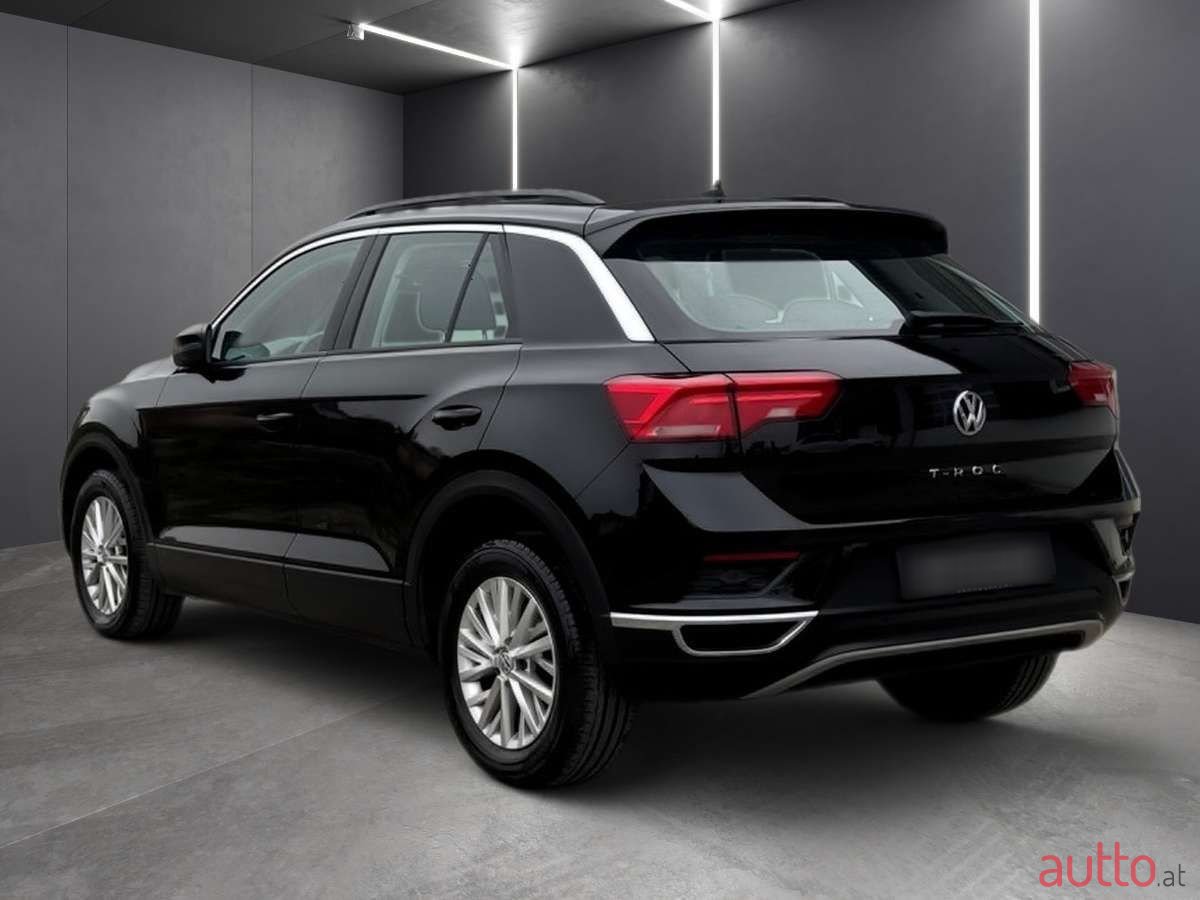 2019' Volkswagen T-Roc photo #2